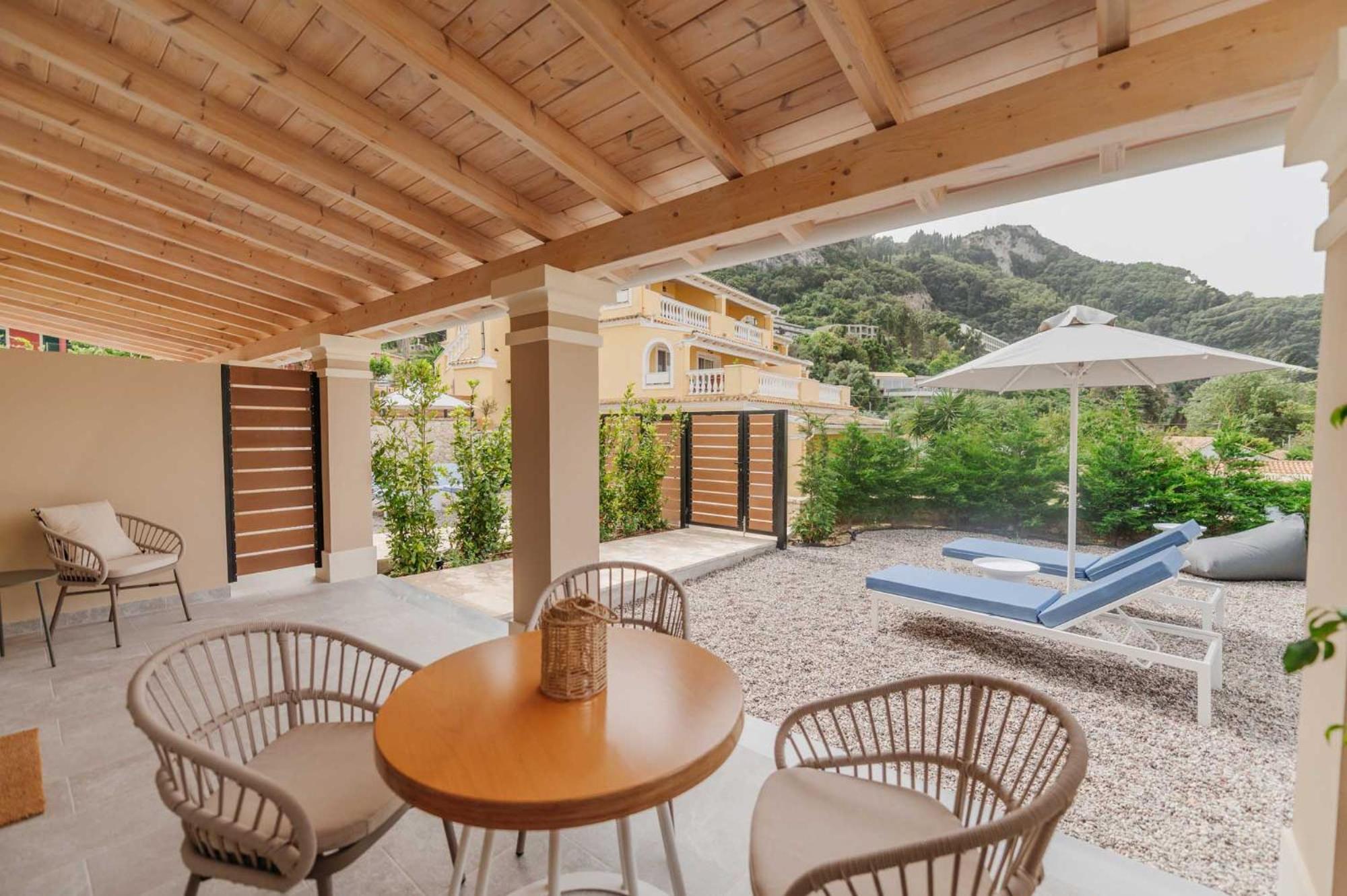 Sea Breeze & Aparthotel Agios Gordios (Corfu)