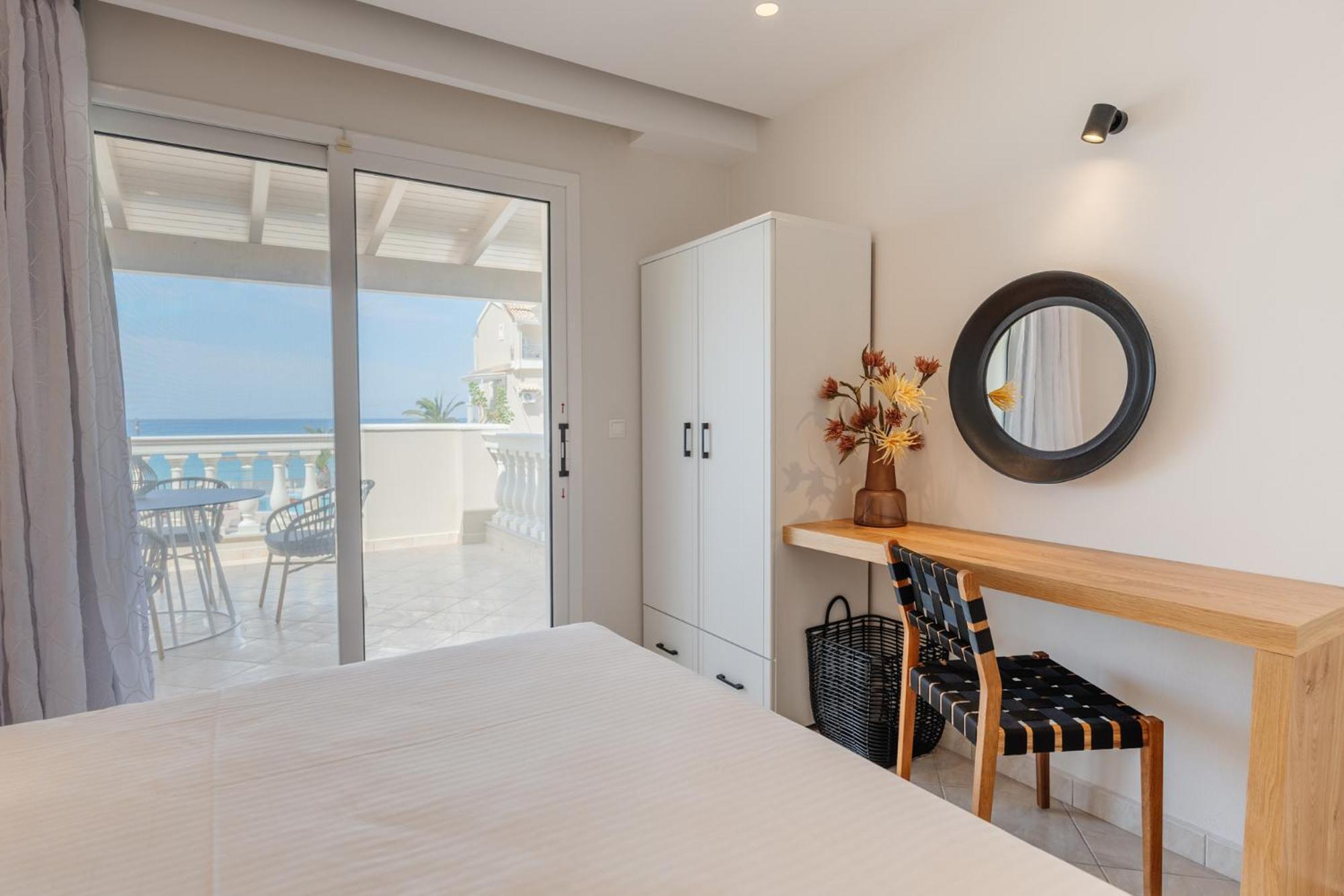 Sea Breeze & Aparthotel