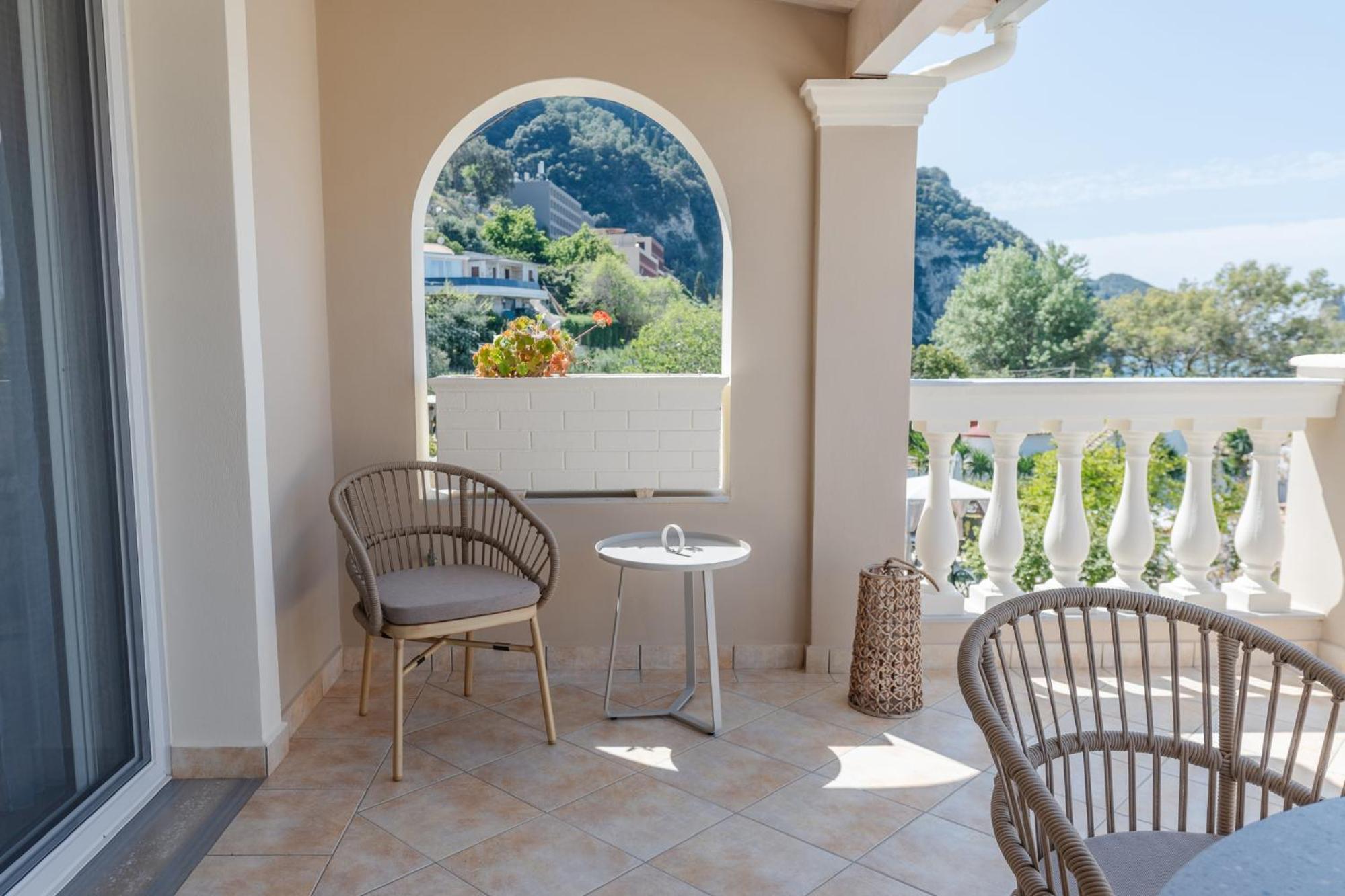 Sea Breeze & Aparthotel Agios Gordios (Corfu)