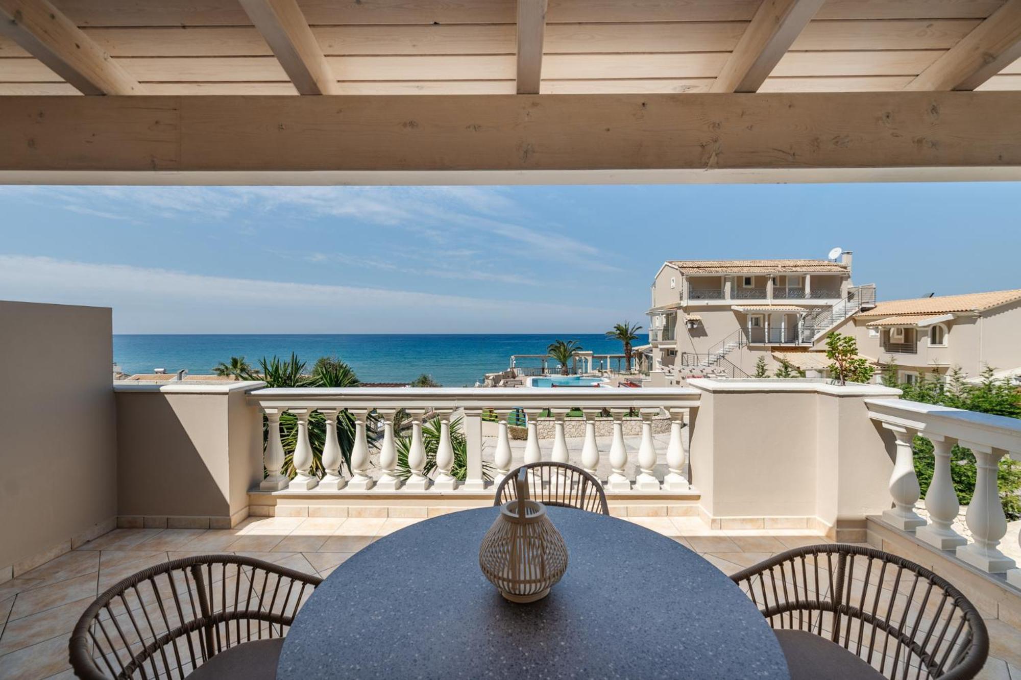 Aparthotel Sea Breeze & 2*