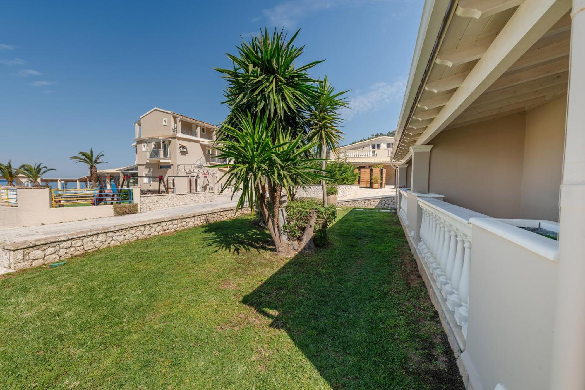Aparthotel Sea Breeze & Agios Gordios (Corfu)