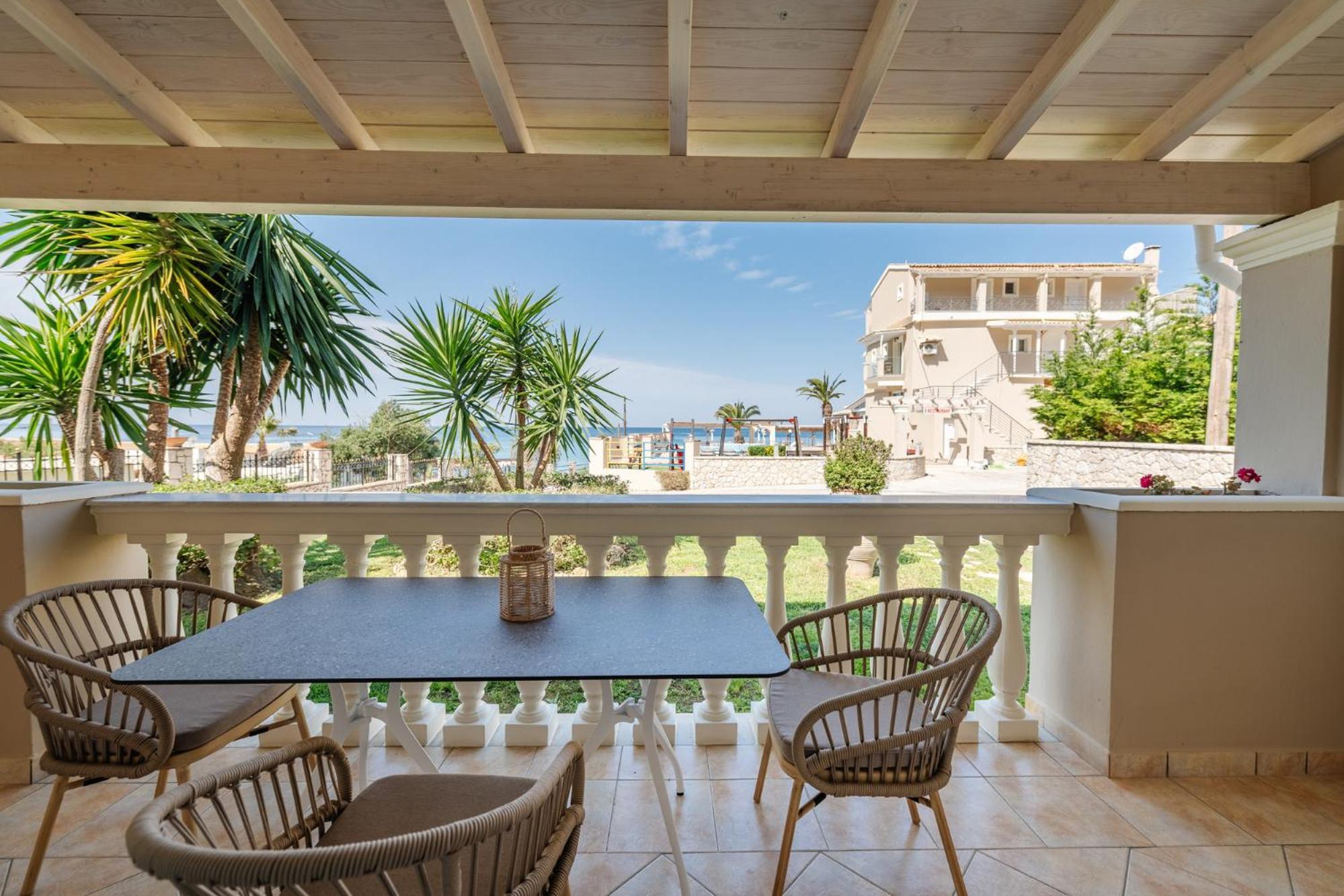 Sea Breeze & 2* Agios Gordios (Corfu)